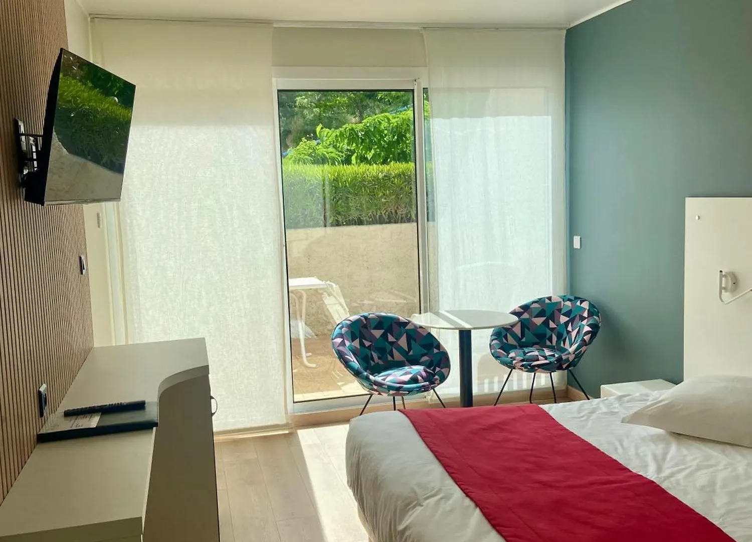 Hotel Les Alcyons Le Lavandou 4*,  Francia