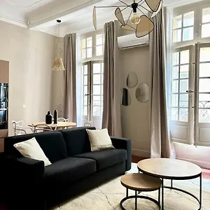 splendide-t2-au-coeur-daix-et-du-cours-mirabeau.aixenprovencehotels.org/