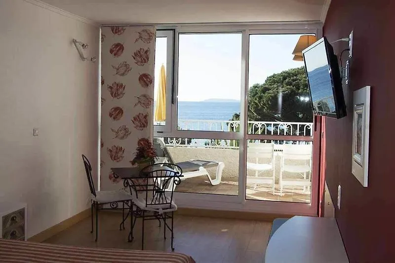 Les Alcyons Hotel Le Lavandou France