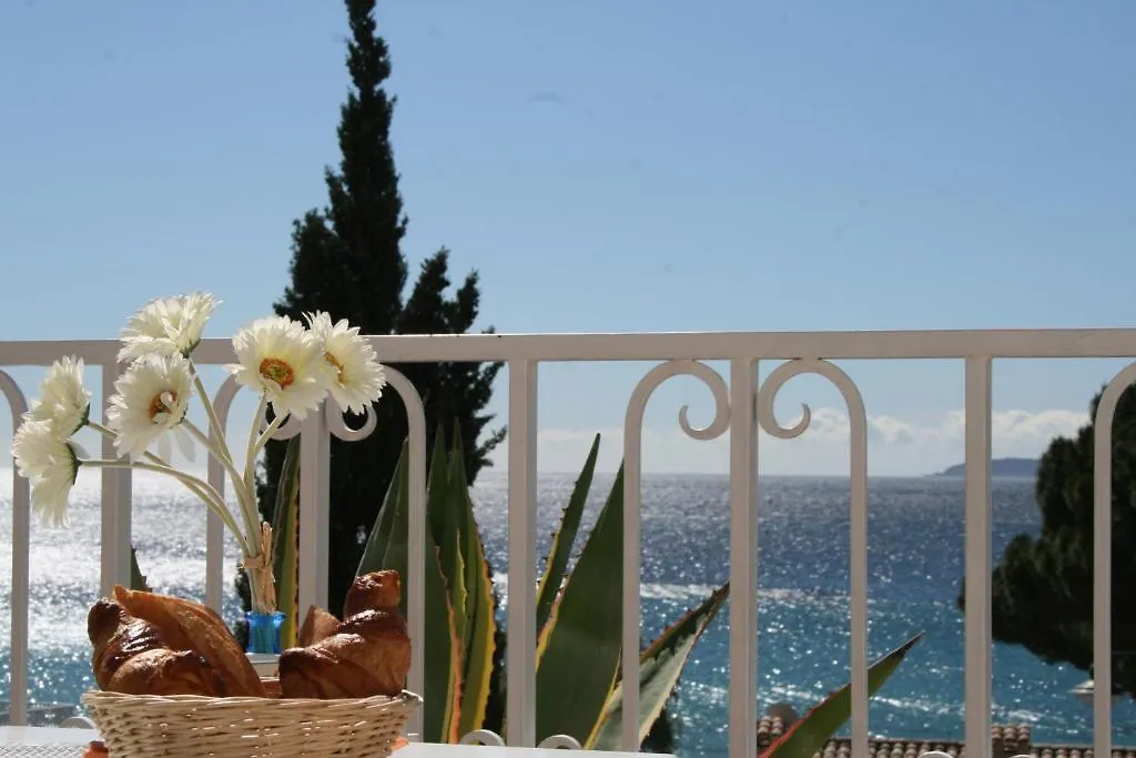 Les Alcyons Hotel Le Lavandou